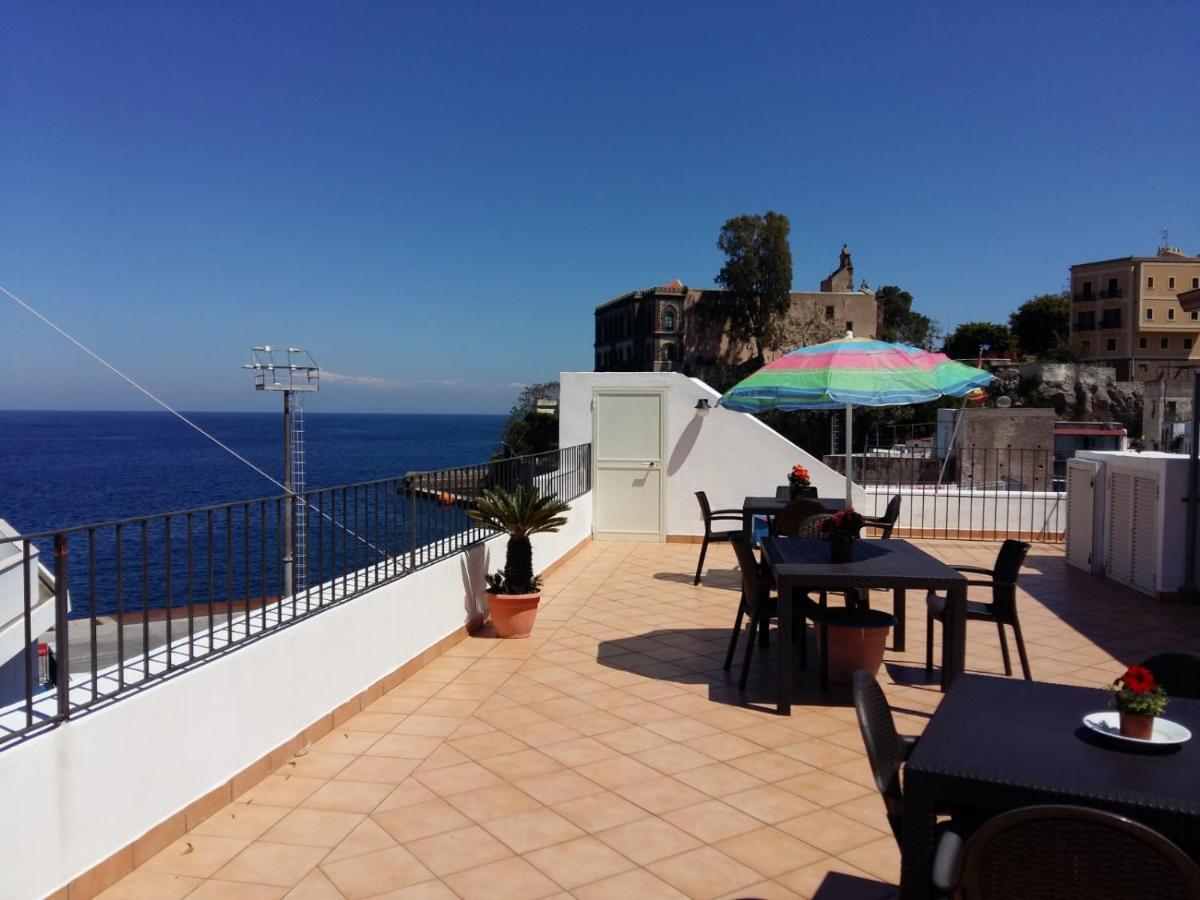 Lipari Centro Storico Flat 6 Mins From Port Appartement Buitenkant foto